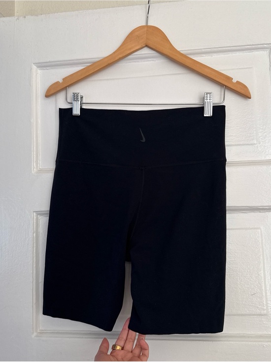 Nike Pants - Nike zenvy Women's Black High-Waist Bike Shorts